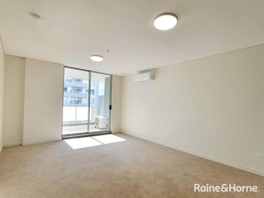 Modern One-Bedroom Apartment with One Study in Heart of Merrylands - Photo 1