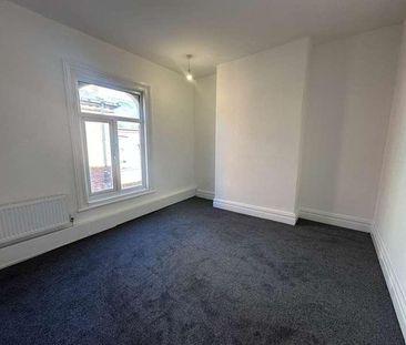 Hainton Avenue, Grimsby, DN32 - Photo 4