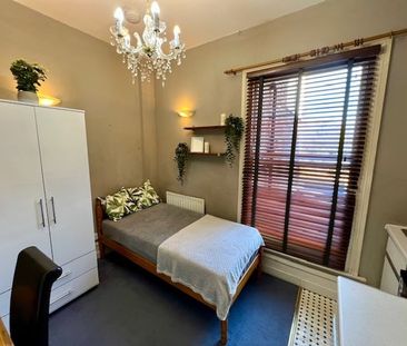 Studio Flat, Sulgrave Road, W6 - Photo 4