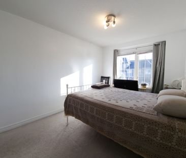 For Lease - 63 Lorenzo Circle, Brampton, Ontario - Photo 4