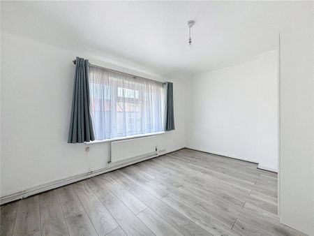 2 bedroom maisonette to rent - Photo 3
