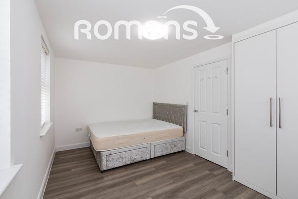 4 bedroom semi-detached house to rent - Photo 1