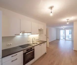 ++NEU++ Mittendrin und doch ruhig! 2-Zimmer-Mietwohnung mit Loggia und Einbauküche in Mariahilf - Photo 1