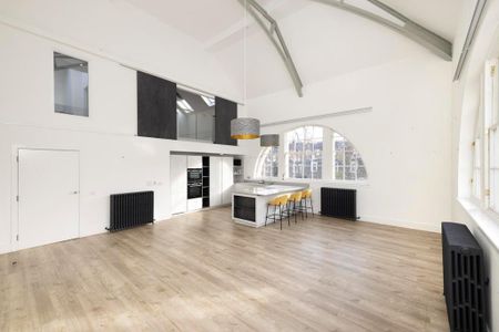 3 bedroom flat to rent - Photo 2