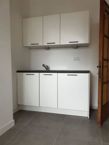 Mooi centraal gelegen appartement met 2 slaapkamers! - Photo 4