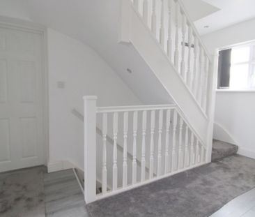 1 bedroom Property to rent - Photo 4