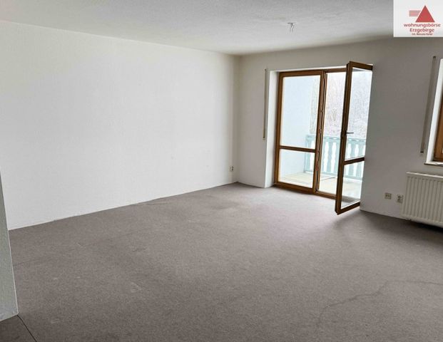 3-Raum Erdgeschosswohnung mit Balkon und Stellplatz im Herzog-Georg-Ring! - Photo 1