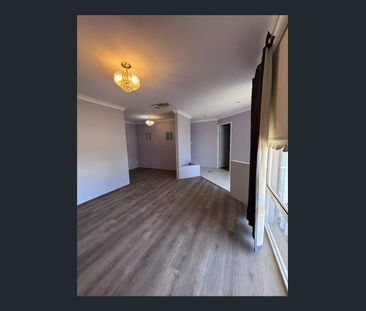 25 Belvoir Crescent, Orelia - Photo 1