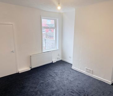 2 Bed Terraced House, Dollond Street, M9 - Photo 3