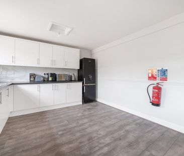 1 bedroom in a house share to rent - Photo 6