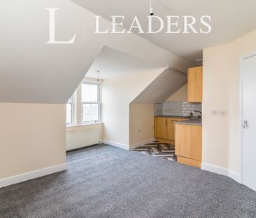 1 bedroom property to rent London Road South, Lowestoft, NR33 - Photo 2