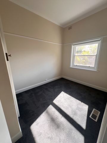 Character Home - Three Bedrooms, Study, Shed & Additional Parking - Photo 5