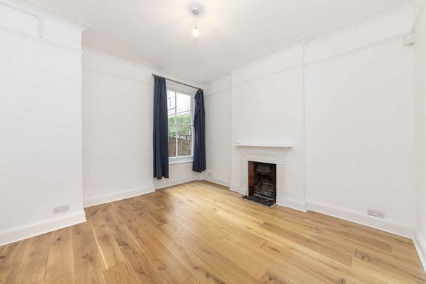 Flanders Road, W4 1NF, London - Photo 1