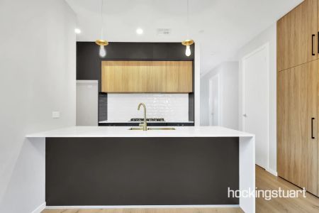 Modern 4-Bedroom Home in Peppercorn Estate! - Photo 2