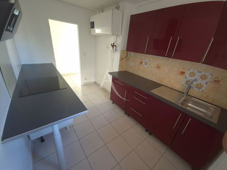 Location Appartement 4 pièces 70m² - Photo 3