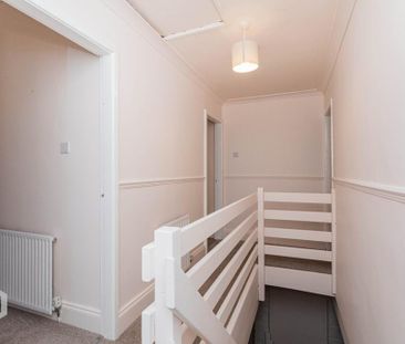 3 bedroom end of terrace house to rent - Photo 5