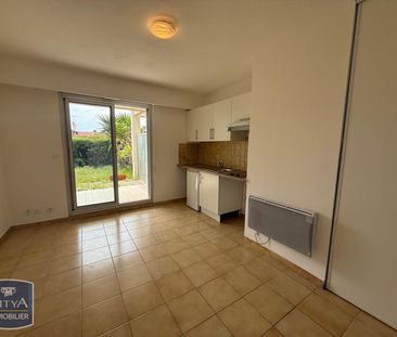 Location Appartement 1 pièce 19m² ST LAURENT DU VAR 06700 - Photo 3