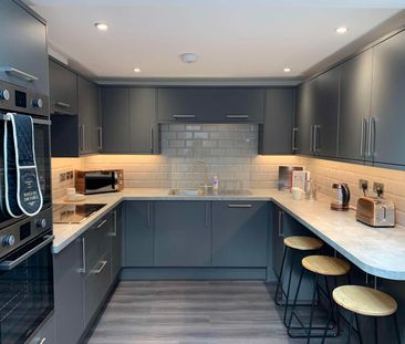 Stylish Property In East Ipswich- Lacey Street Room 5 - Photo 4