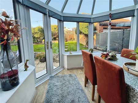 3 bedroom detached house to rent - Photo 3