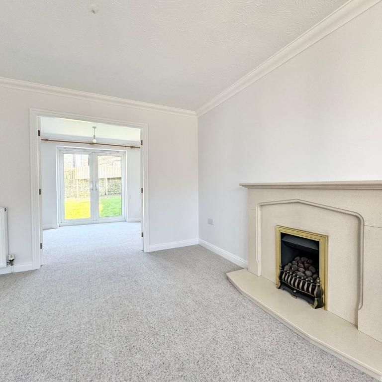 4 bedroom detached house to rent - Photo 1