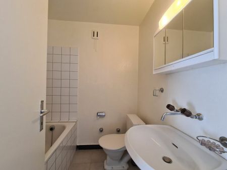 Studio on the 4th floor - Photo 5