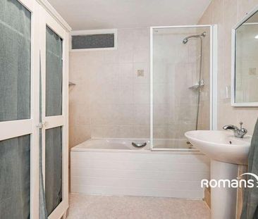 Woodford Green, Bracknell, Berkshire, RG12 - Photo 5