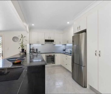 “Entertainer's Delight” - Photo 2