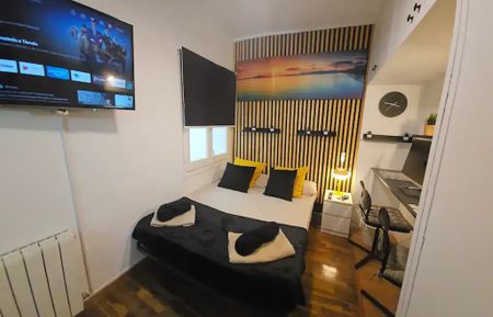 Carrer de las Navas de Tolosa, Barcelona, Catalonia 08027 - Photo 5