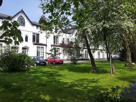 2 Bed Flat, Daisy Bank Road, M14 - Photo 3