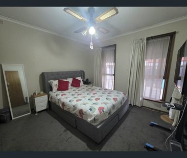 Stylish 2 bedroom unit opposite GV Health - Photo 1
