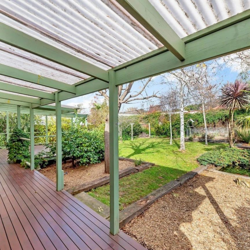 5 Schomburgk Street, Yarralumla. - Photo 1