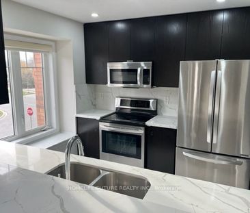 For Lease - 21 Arnprior Road, Brampton, Ontario - Photo 1