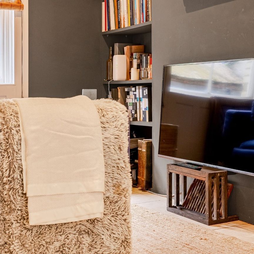 Room in a Shared House, Gifford Street, N1 - Photo 1