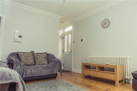 Denzil Road, Guildford, Surrey, GU2 7NQ - Photo 2