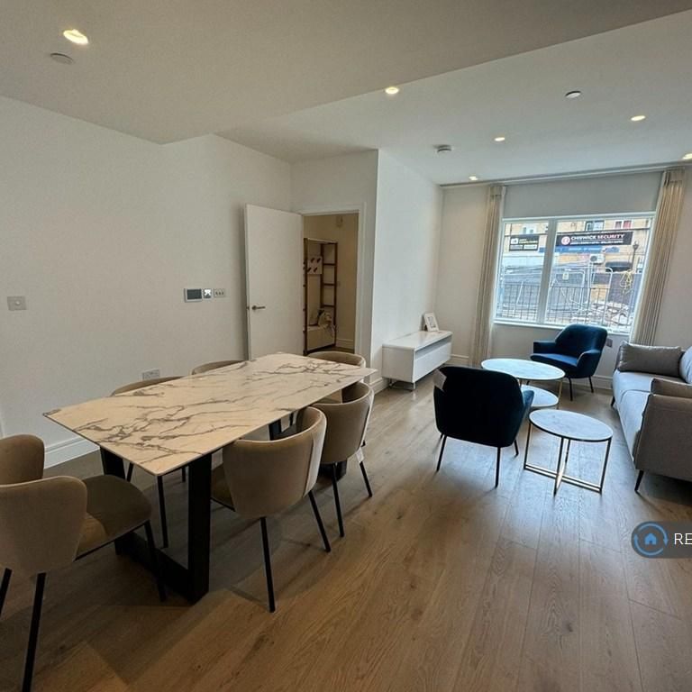 3 bedroom terraced house to rent - Photo 1