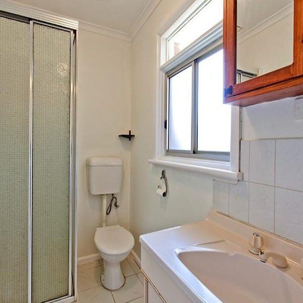 Register to Inspect this Brilliantly Located 2 Bedroom Home. - Photo 1