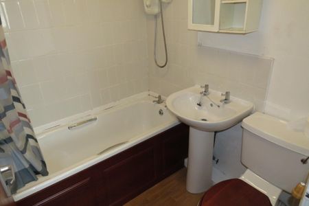 Nursery Lane, HALIFAX - Photo 5