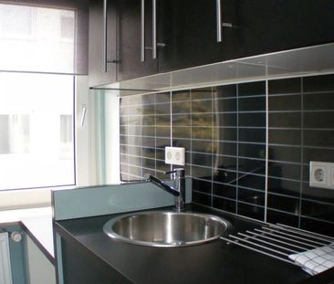 FLATmix.de / Nähe Rathaus, kleines, schickes Appartment im Altbau - Photo 1