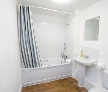 Chancellor Way, Dagenham, RM8 - Photo 6