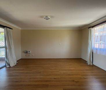 Neat & Tidy 3 Bedroom House! Close To Blacktown CBD - Photo 4