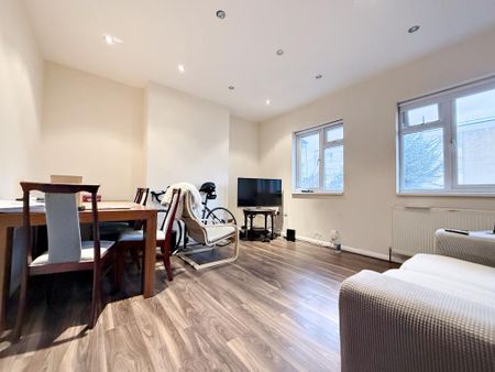 2 bedroom flat to rent - Photo 5