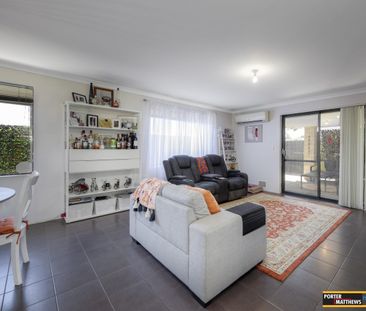 Modern 3x2 Home in High Wycombe ! 6 MONTHS LEASE ONLY ! - Photo 6