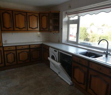 3 bedroom flat to rent - Photo 1