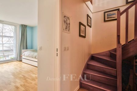 Location appartement, Paris 18ème (75018), 6 pièces, 150 m², ref 86347581 - Photo 2