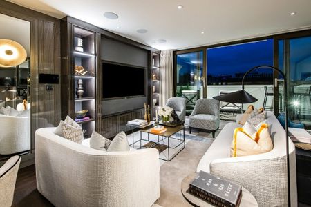 3 bedroom Flat to rent in Prince of Wales Terrace, London, Kensington, W8 - Photo 4