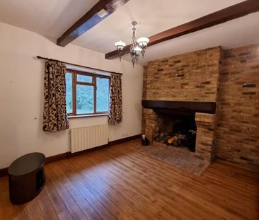 2 bedroom detached bungalow to rent - Photo 1