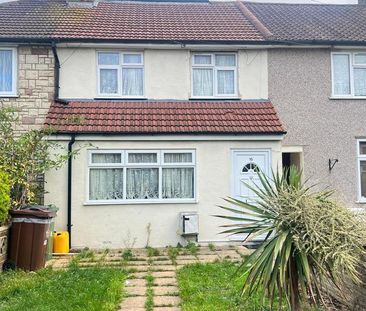 3 bedroom terraced house to rent - Photo 2