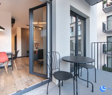 ul.Lwowska, Stare Podgórze,garderoba, klimatyzacja - Zdjęcie 1