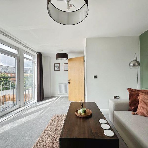 3 bedroom semi-detached house to rent - Photo 1