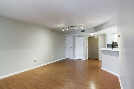 For Lease - 1001 Bay Street Unit# 811, Toronto, Ontario - Photo 3